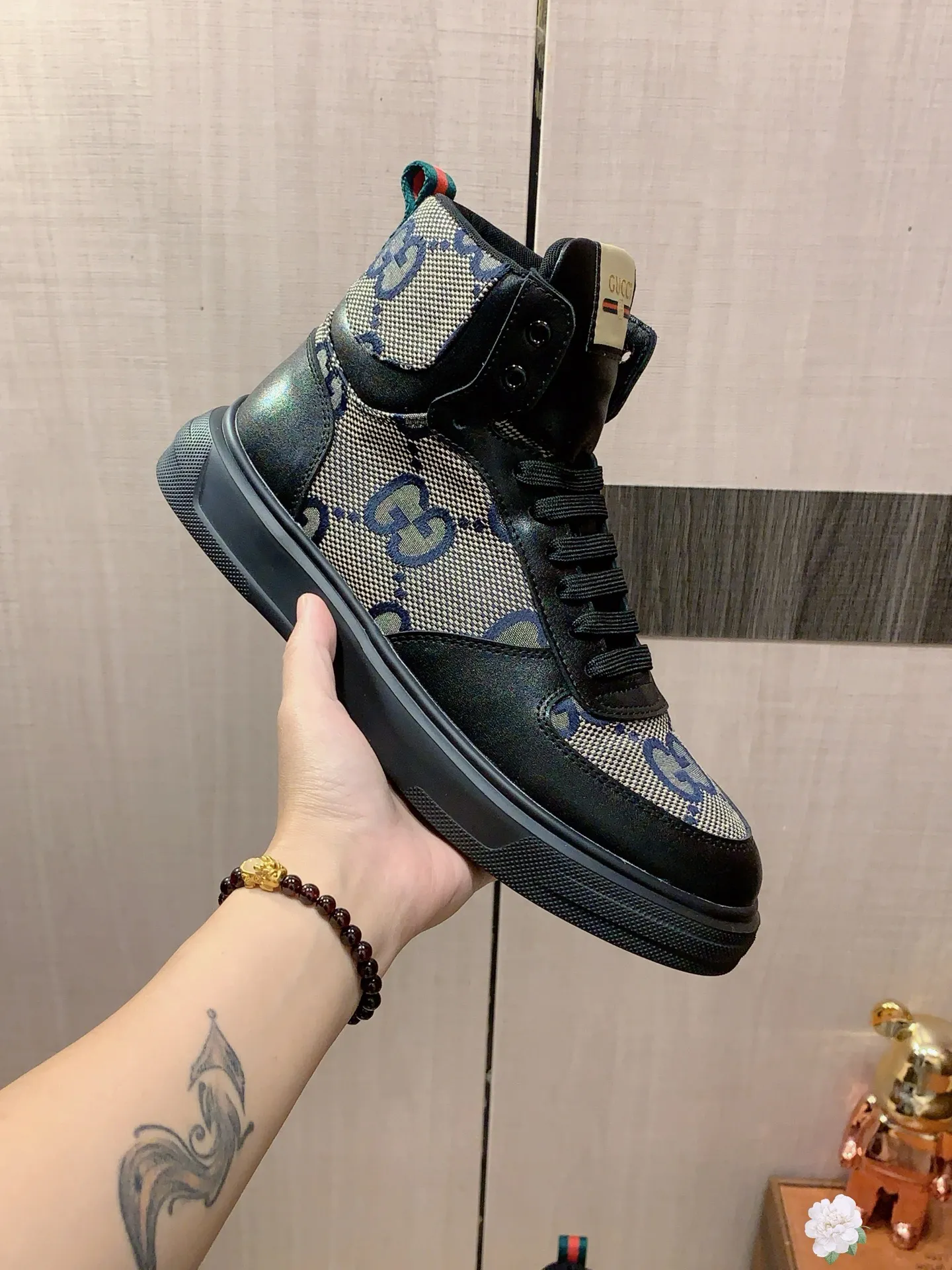 Men's men's shoes💰442💰💰🎩🎩[Lightning][Lightning] "Gucci*" latest • popular casual shoes, top brand [seduce] luxury ~ purchasing agency, top ~ quality. [Strong] The upper is made of imported breathable cowhide with fabric material ➕ Breathable sheepskin feet (•) and fine workmanship. The original stylish and stylish soft rubber wear-resistant and non-slip outsole is light and comfortable on the feet. The real thing looks better when photographed in person. 111: code: 38-44, 3️⃣ colors selected
